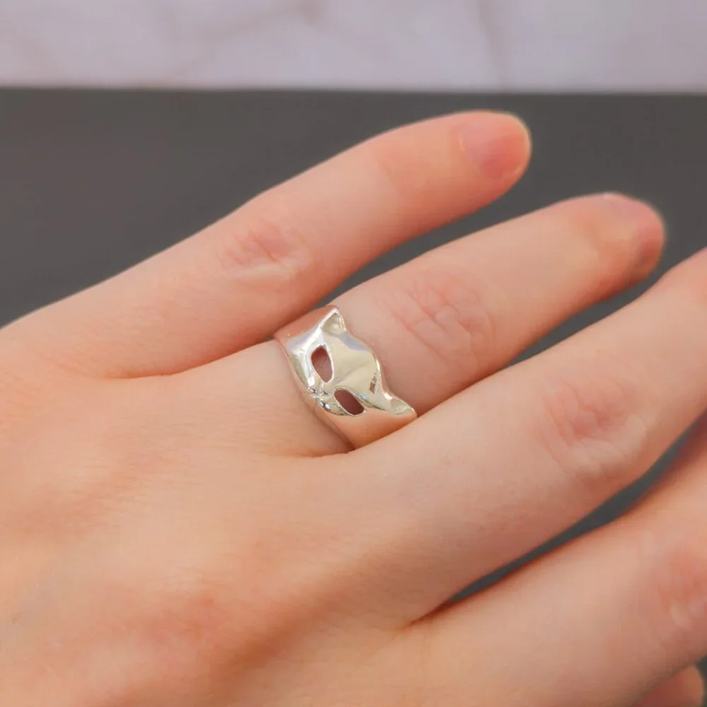 Sterling Silver Cat Mask Ring – Open Eyes, Size 5.5, 3.45 g